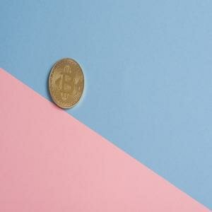 Risks and Rewards of Investing in Bitcoin